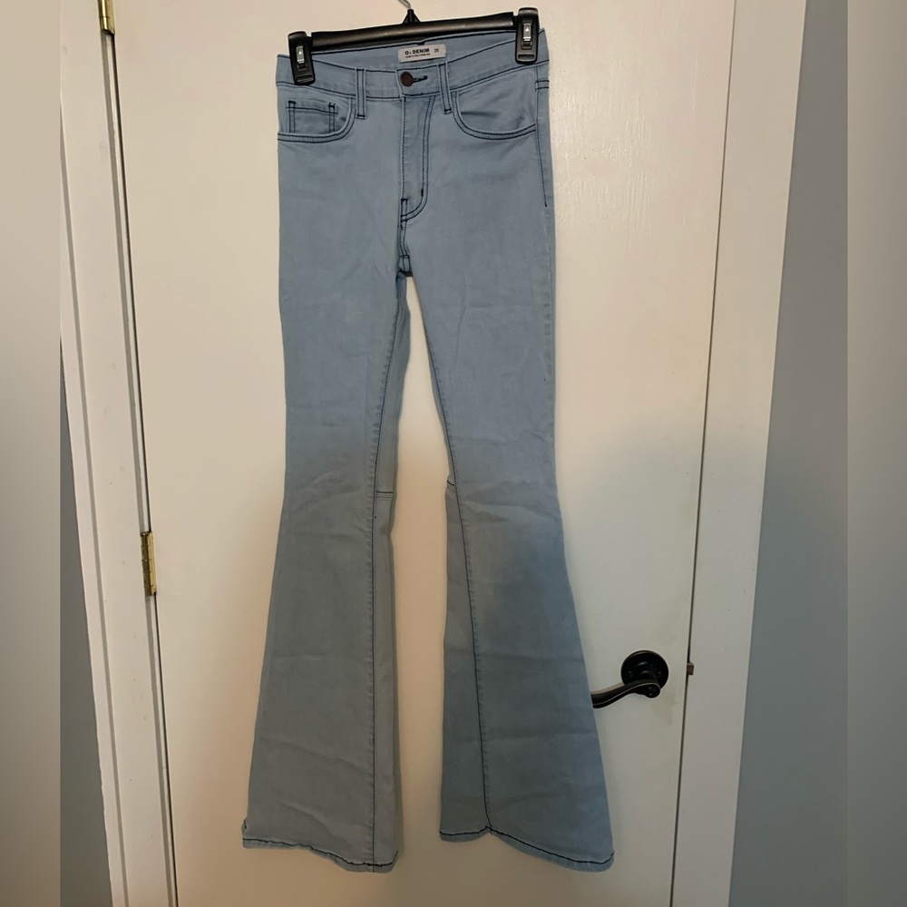 O2 Women’s Flare Jeans Light Wash Size 25